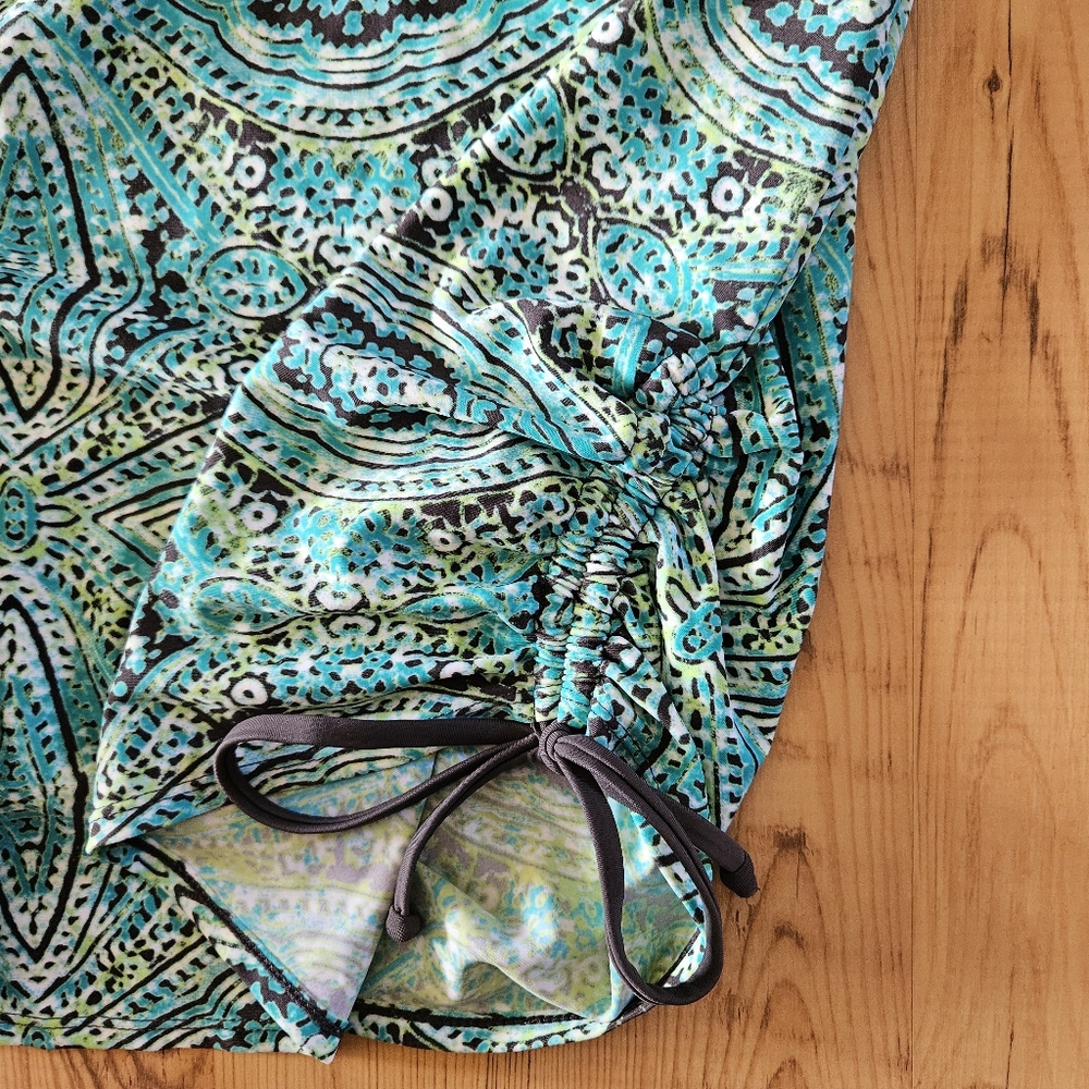 Liz Lange Maternity Swim Tankini Top - Picture 6 of 7